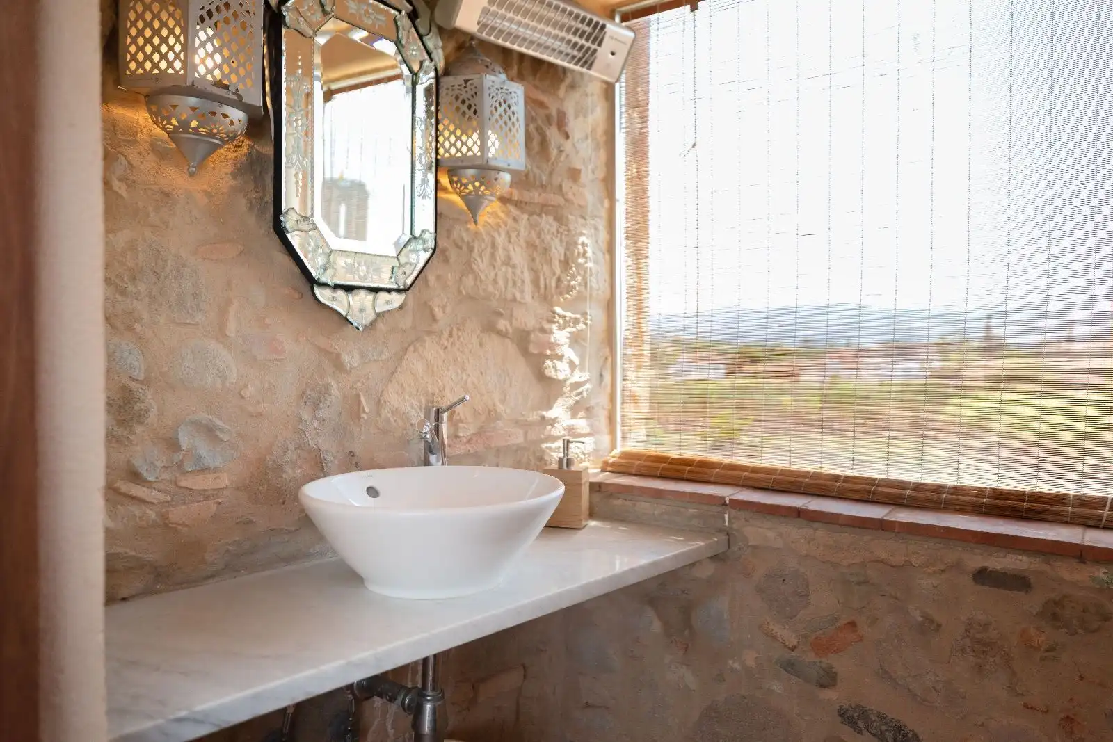 Badezimmer von Gebäude zur Miete in Bordils, Girona