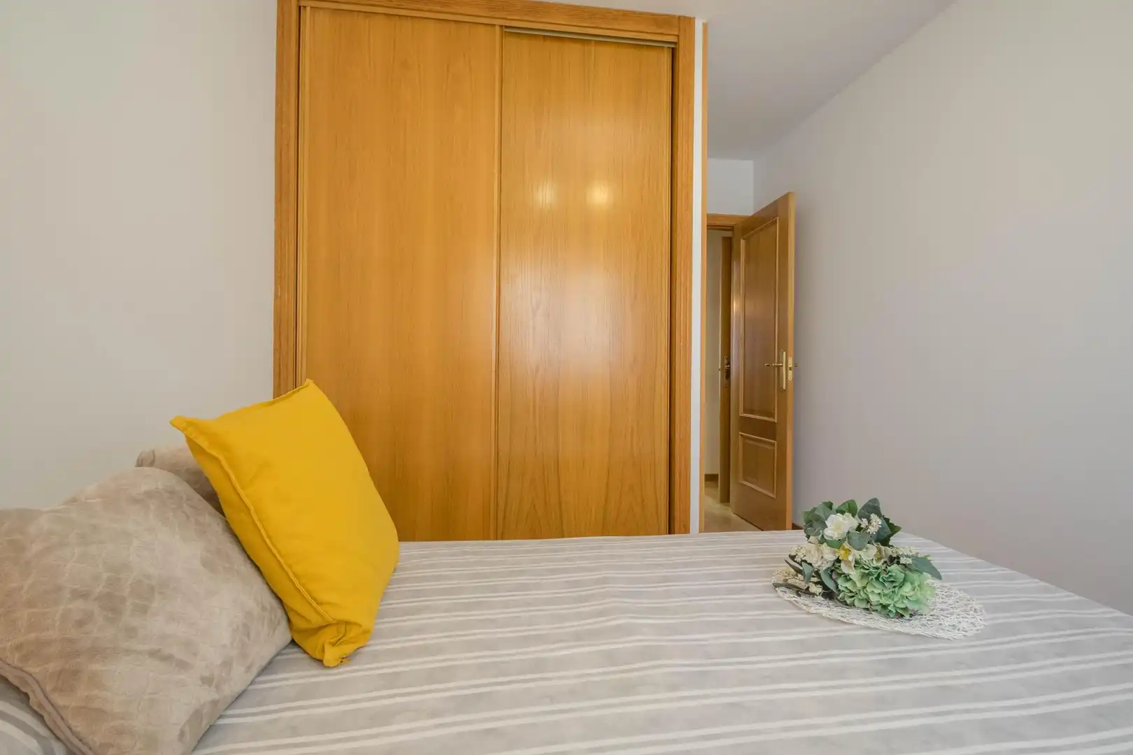 Schlafzimmer von Wohnung zum Verkauf in Culleredo mit Heizung, Parkett und Abstellraum