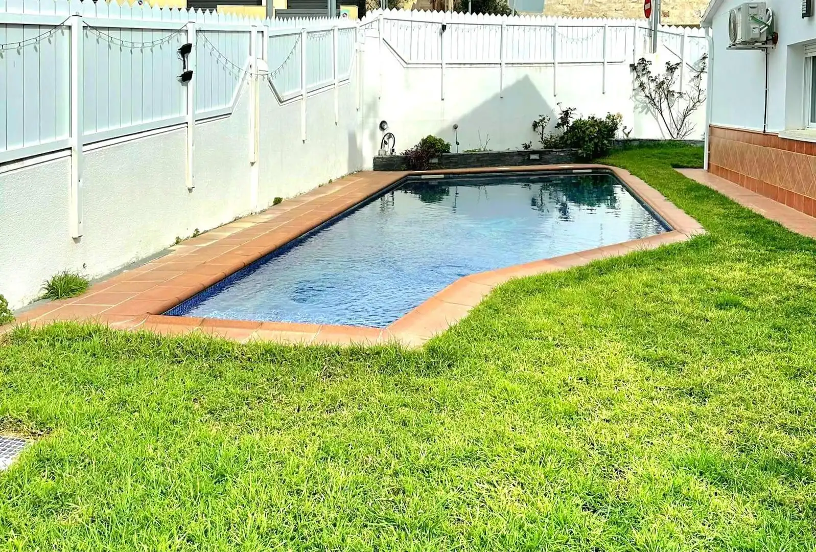 Piscina de Casa o chalet en venta en Calafell con Aire acondicionado, Calefacción y Jardín privado