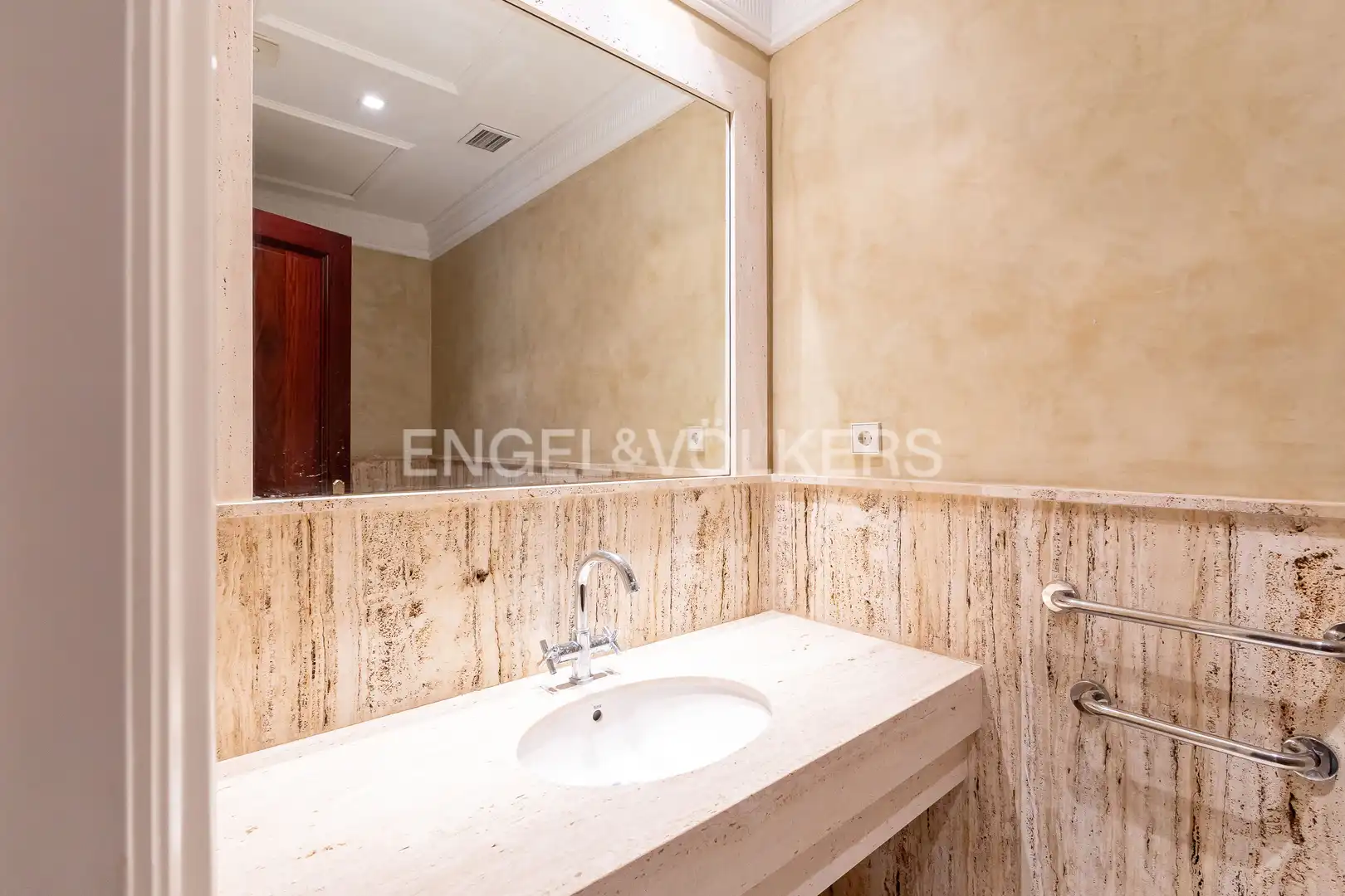 Baño de Casa o chalet en venta en Madrid con Aire acondicionado, Calefacción y Jardín privado