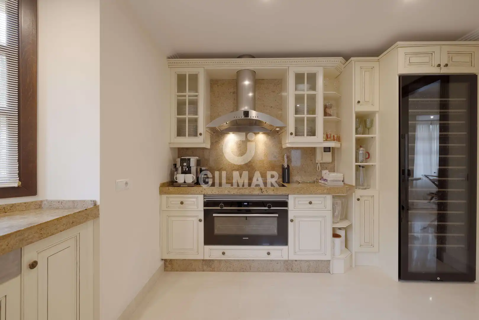 Cocina de Casa o chalet en venta en Benahavís con Calefacción, Jardín privado y Piscina