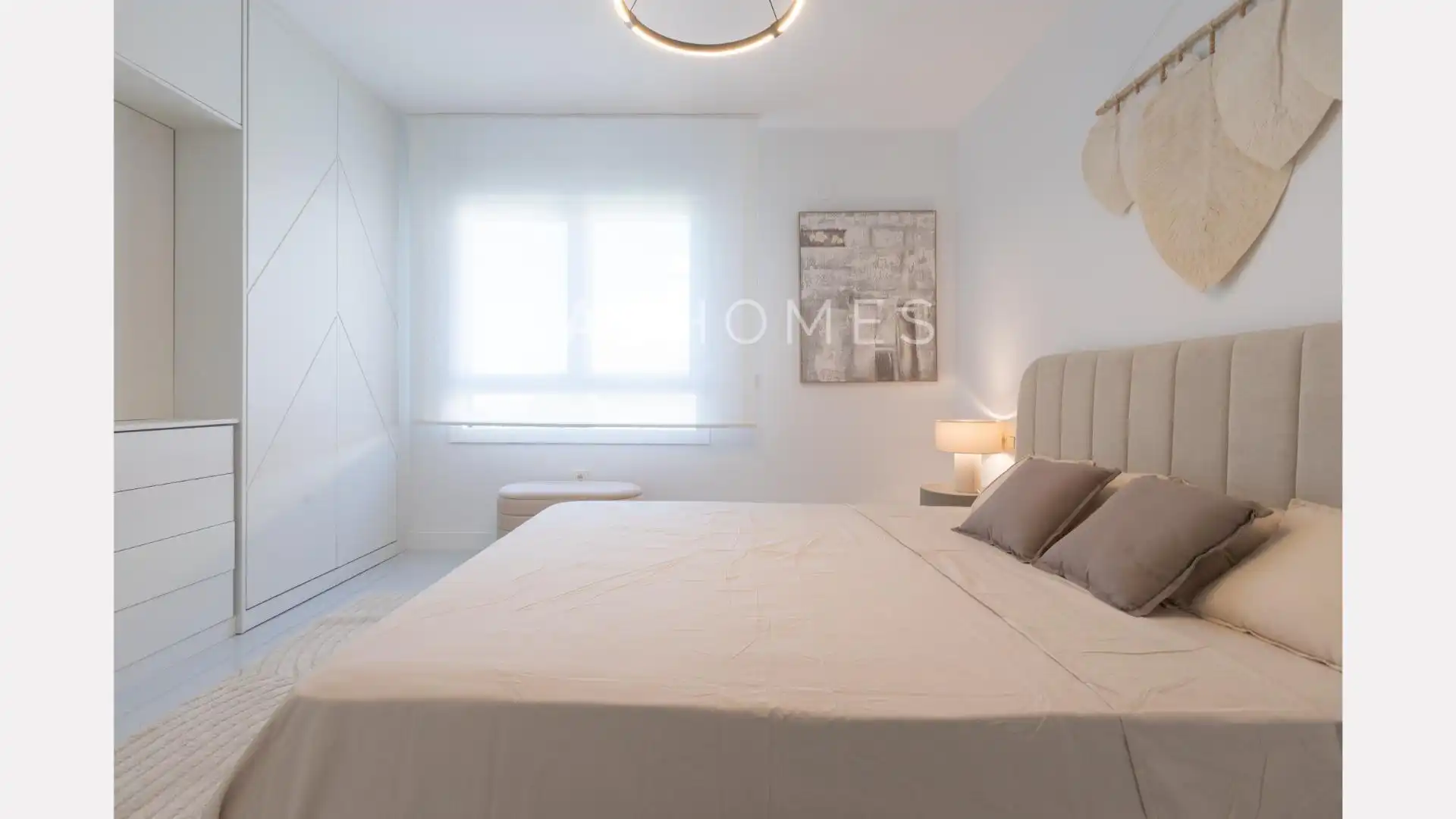 Schlafzimmer von Dachboden zum Verkauf in Marbella mit Terrasse