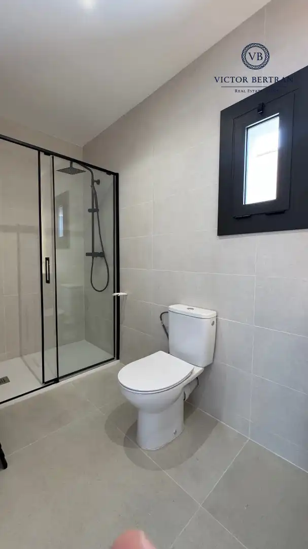 Bathroom of Detached homes for sale in El Masnou  with Heating, Private garden and Parquet flooring