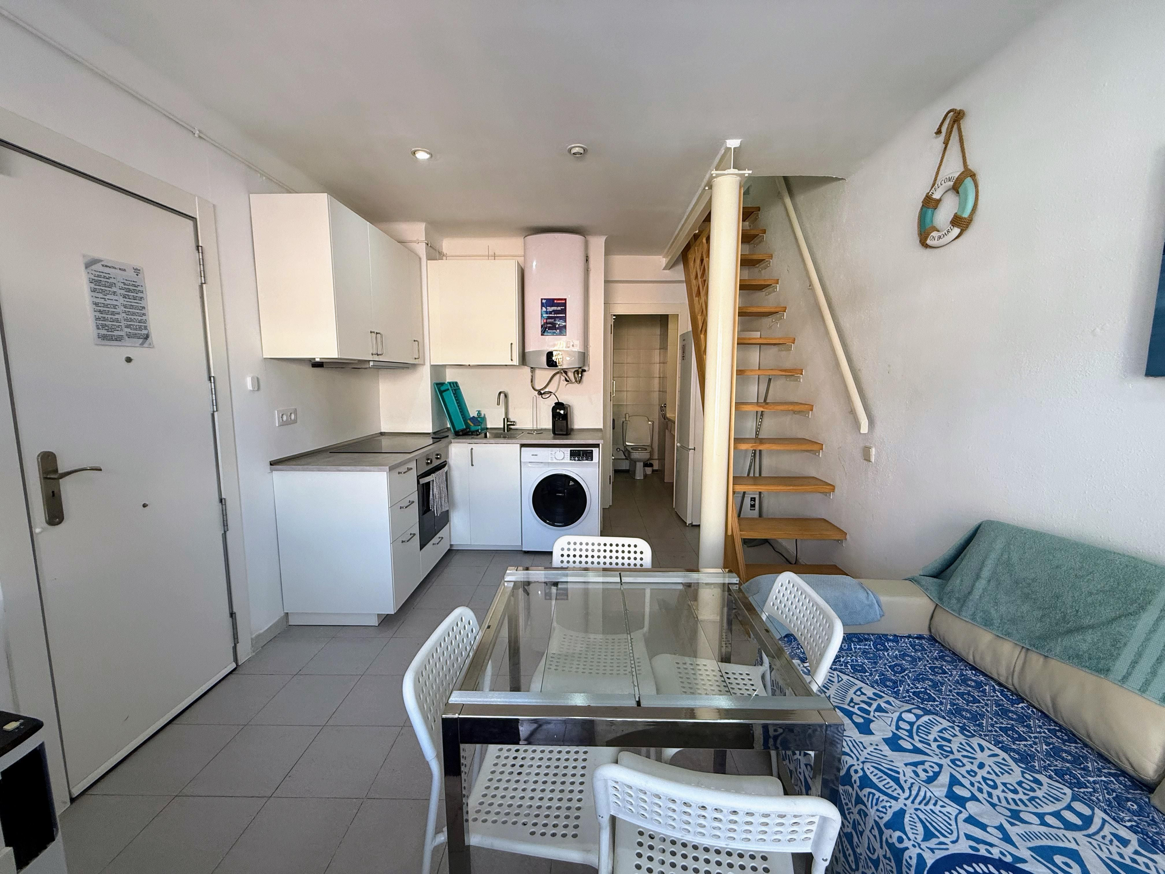 Kitchen of Flat for sale in L'Hospitalet de Llobregat