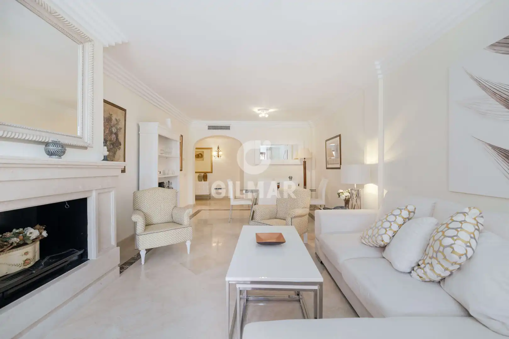 Sala d'estar de Apartament en venda en Marbella amb Calefacció, Traster i Piscina