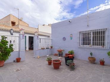 House for sale in RUBEN DARIO 1