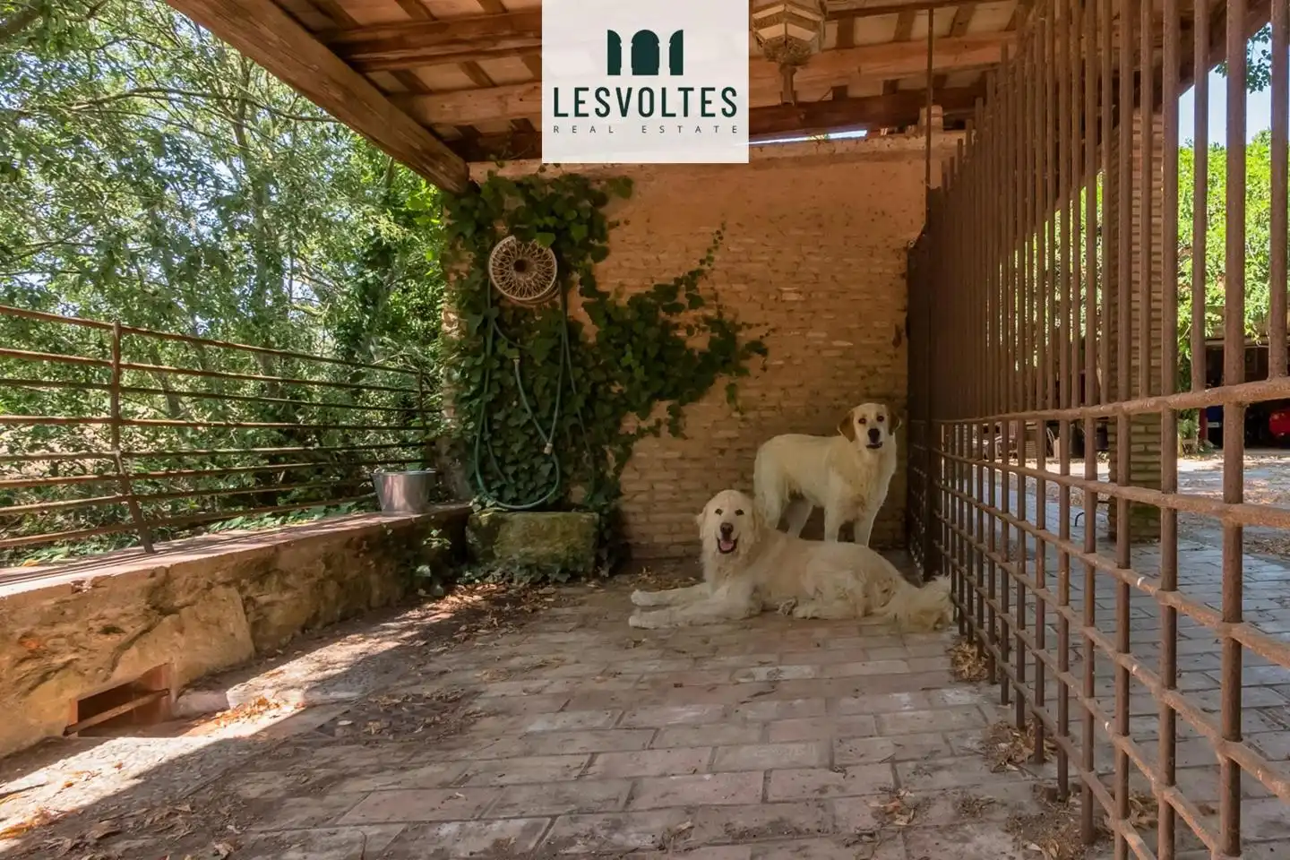 Vista exterior de Casa o chalet en venta en Sant Martí Vell con Aire acondicionado, Calefacción y Jardín privado
