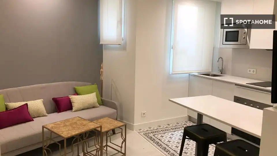 Appartamento in affitto a Centro