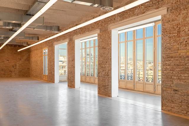 Oficina en Alquiler en Plaça de Ramon Berenguer el Gran en Sant Pere, Sta. Caterina i la Ribera