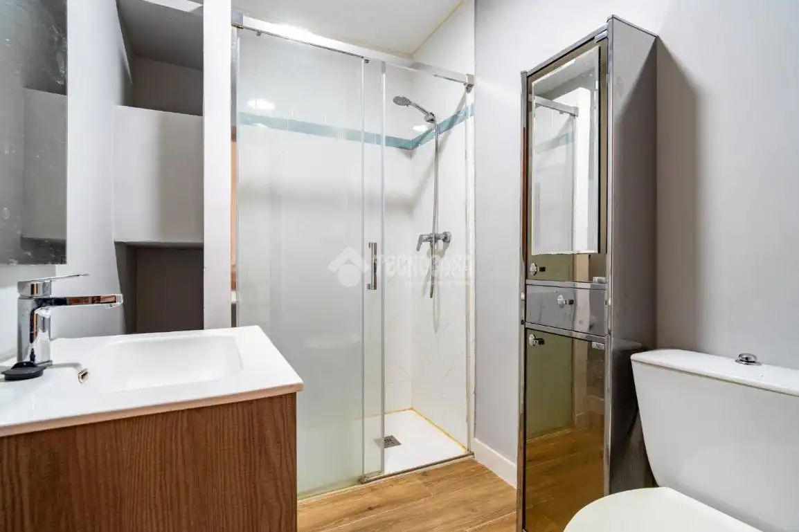 Baño de Piso en venta en Padul con Terraza