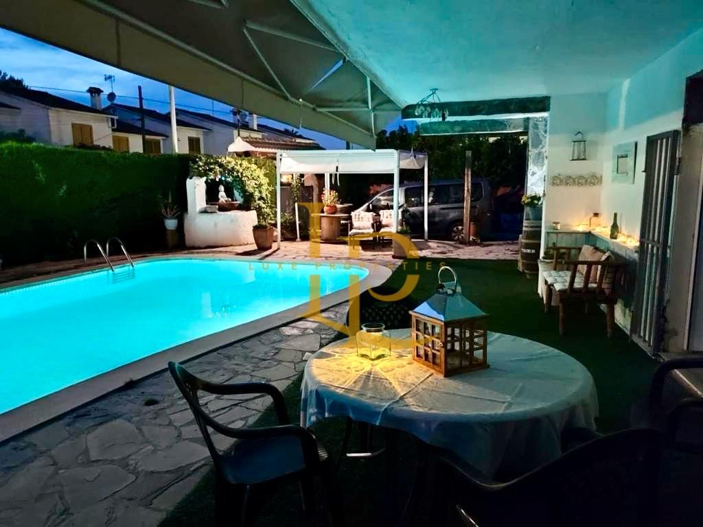 Terrassa de Casa o xalet en venda en Roda de Berà amb Aire condicionat, Calefacció i Jardí privat