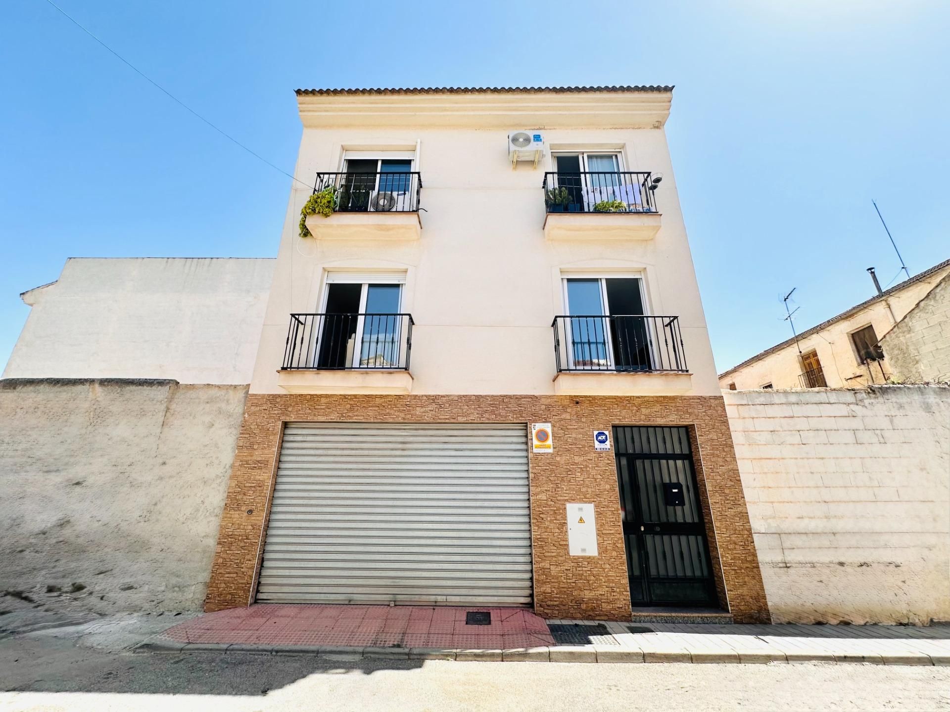 Exterior view of Flat for sale in Fuente Vaqueros  with Air Conditioner