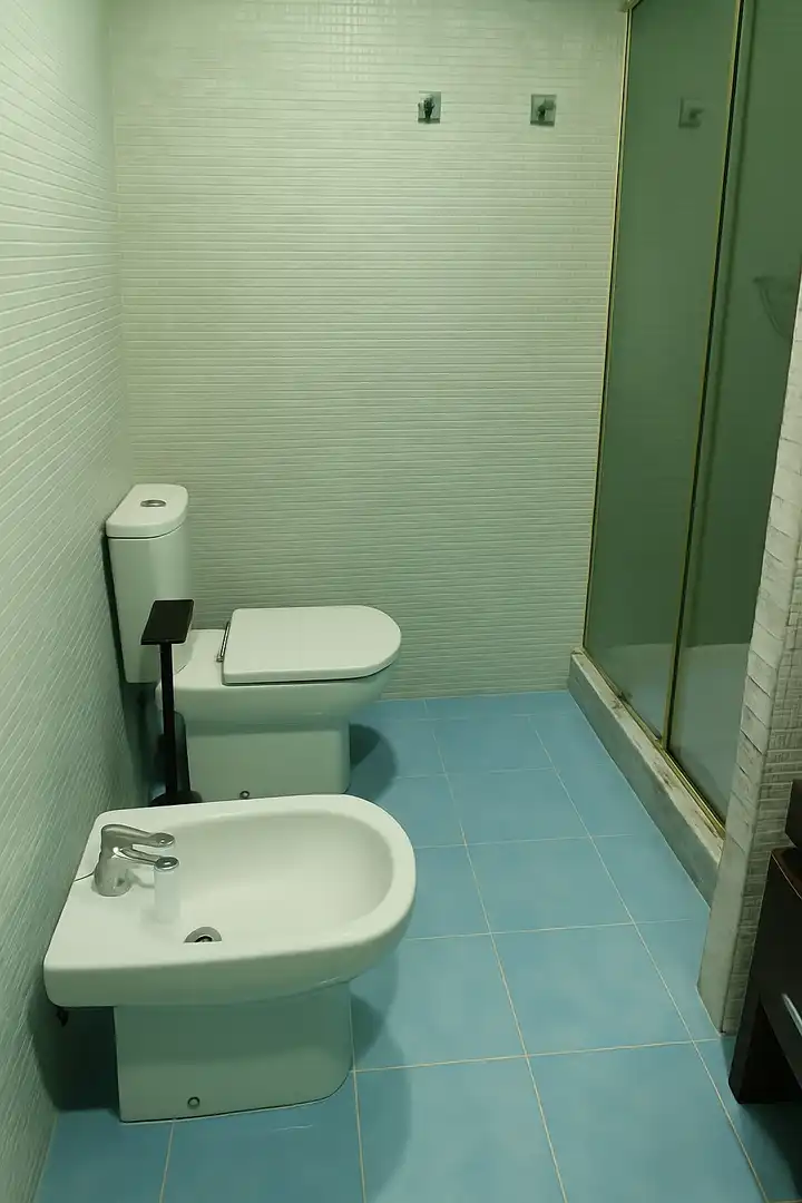 Bathroom of Flat for rent in Valterna