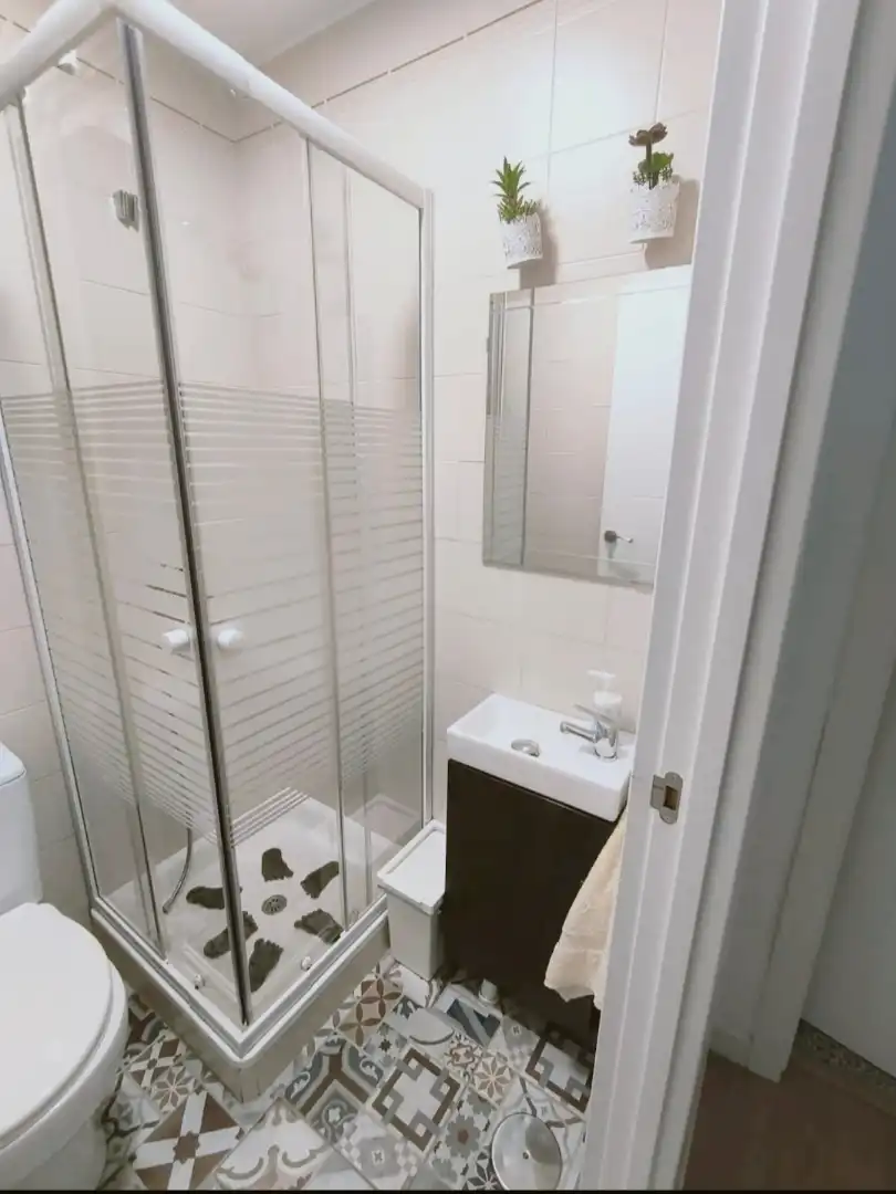 Bathroom of Duplexes for sale in Sevilla  with Air Conditioner and Parquet flooring