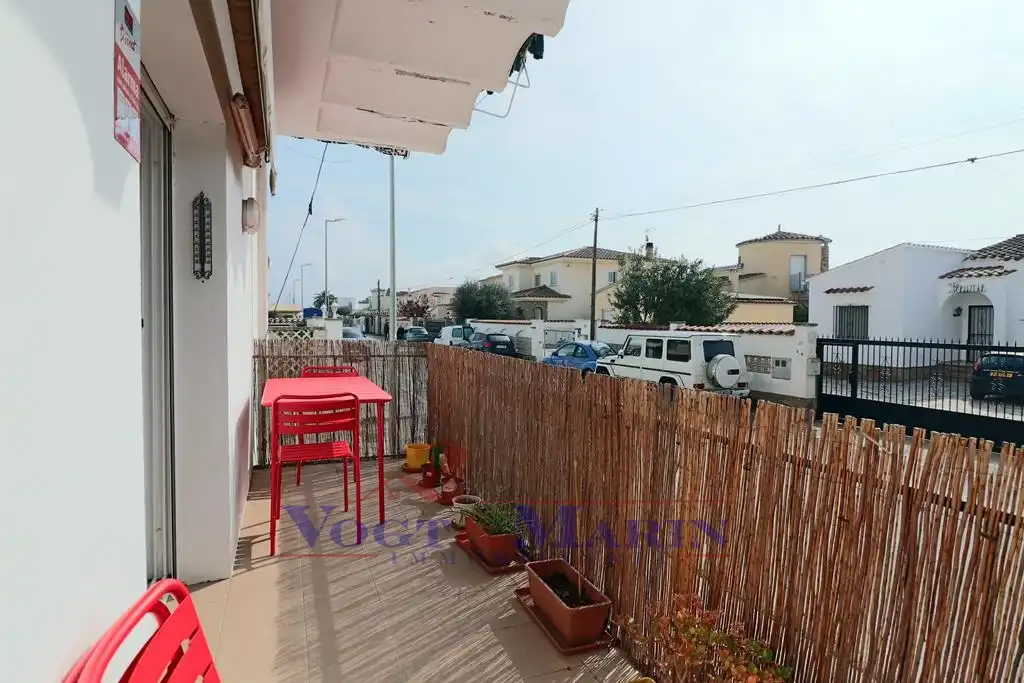 Terrassa de Estudi en venda en Empuriabrava amb Terrassa, Moblat i Balcó