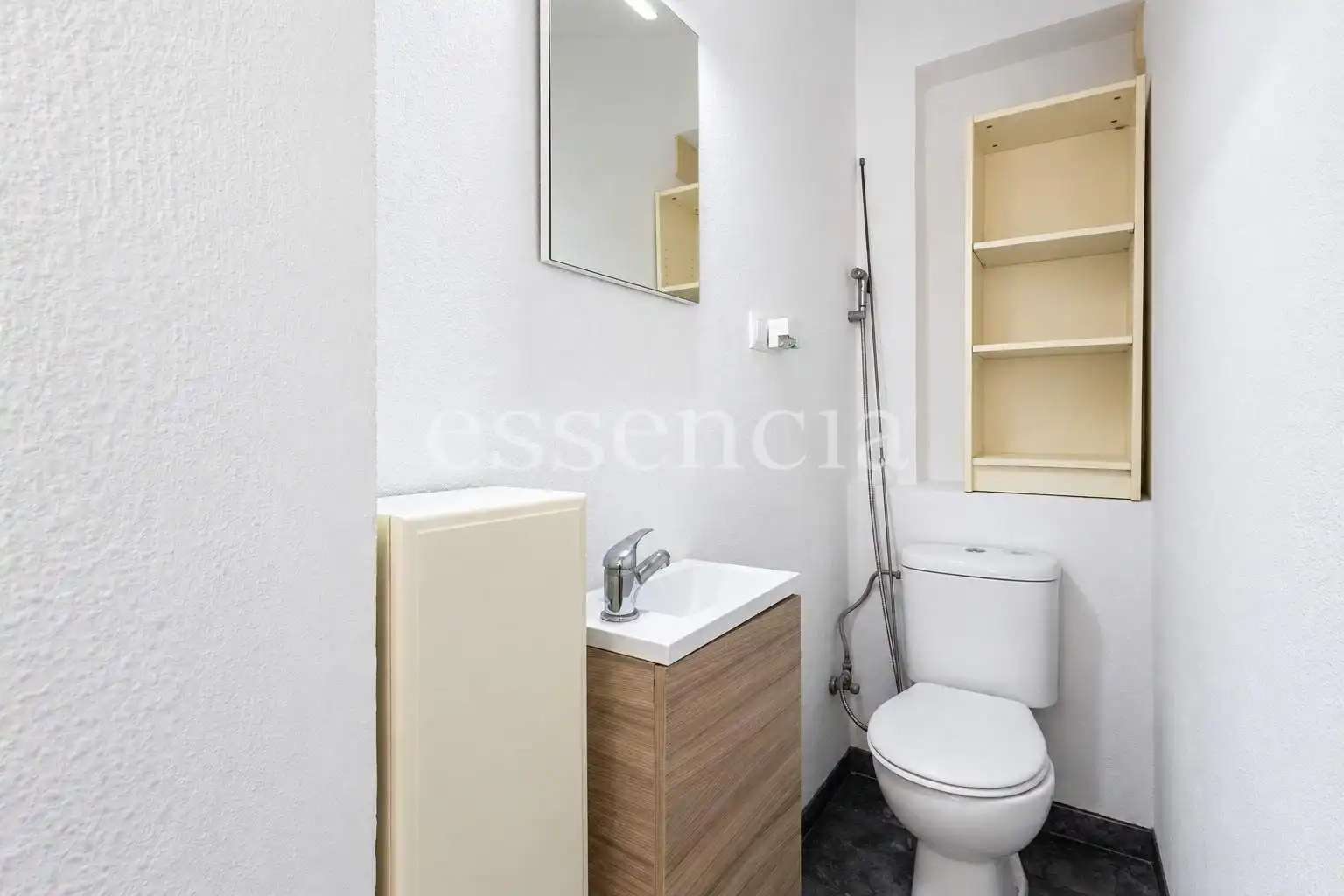 Bathroom of Flat for sale in Gandia  with Air Conditioner and Balcony