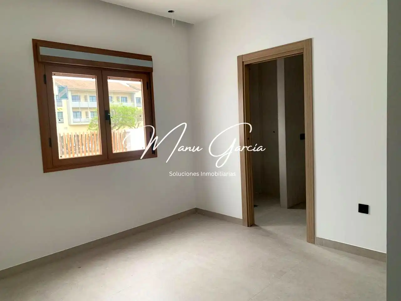 Habitación de Casa adosada en venta en Lucena con Aire acondicionado, Calefacción y Jardín privado