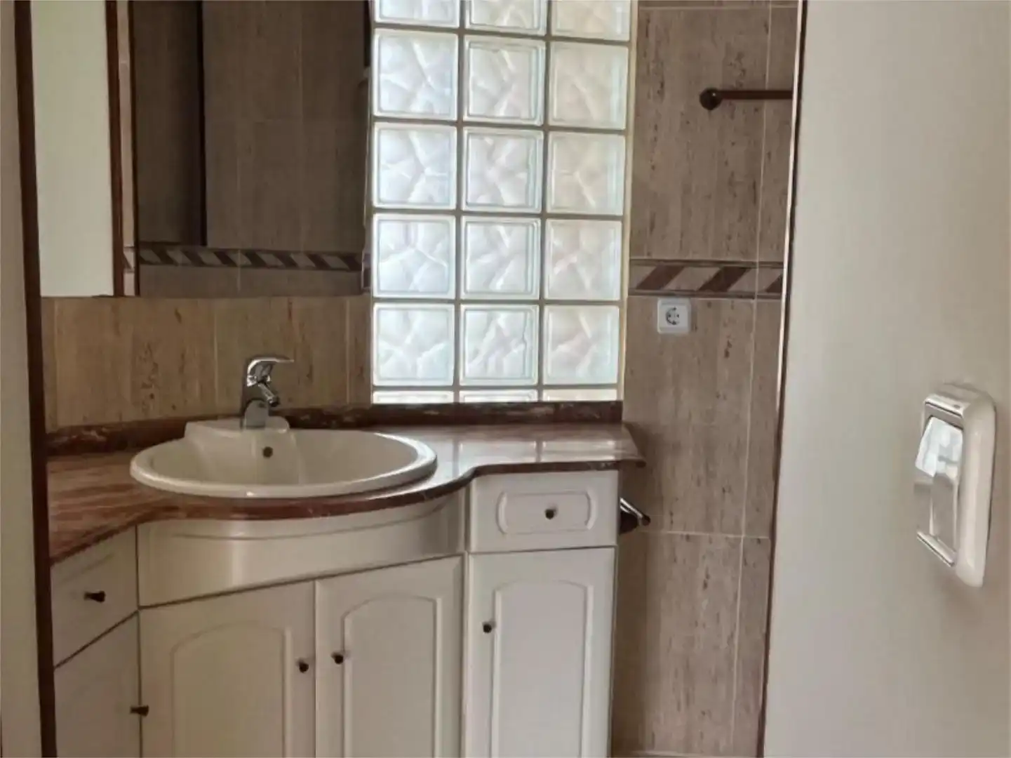 Baño de Casa adosada en venta en Nigrán con Aire acondicionado