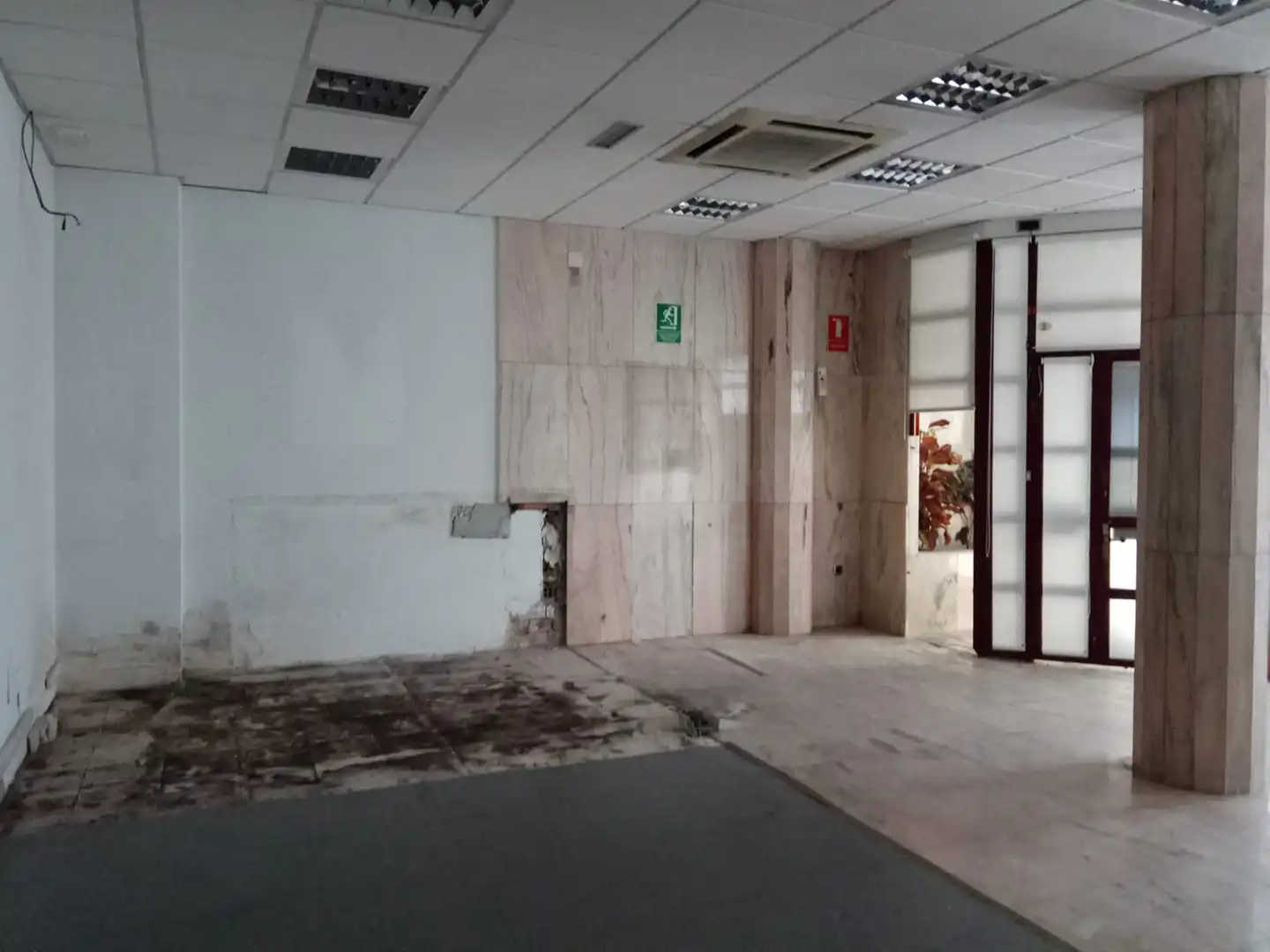 Local comercial en venda a Villablino, imagen 2
