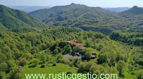 Finca amb masia a Vidrà