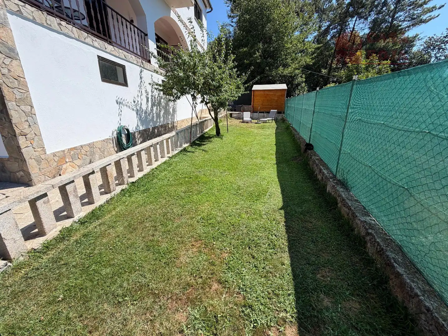 Jardí de Casa o xalet en venda en Cangas  amb Calefacció, Terrassa i Moblat