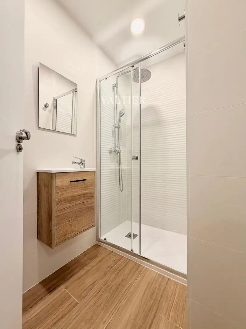 Bathroom of Flat for rent in Madrid  with Terrace