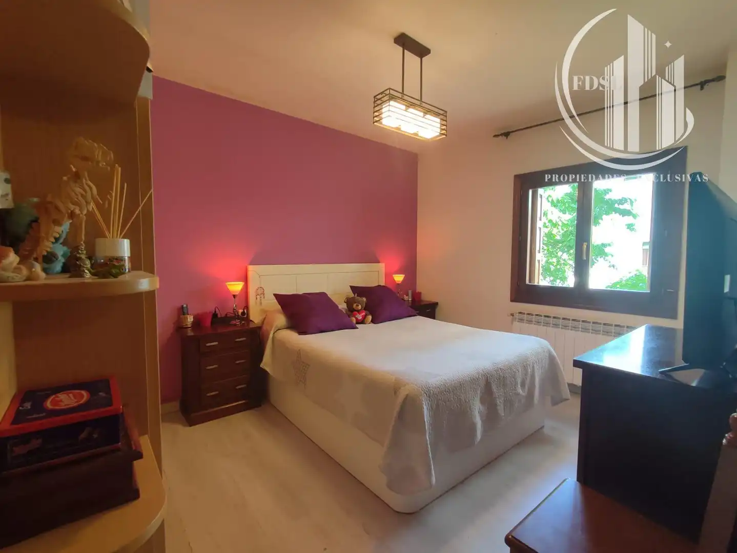 Habitación de Casa adosada en venta en Ojacastro con Terraza, Trastero y Amueblado