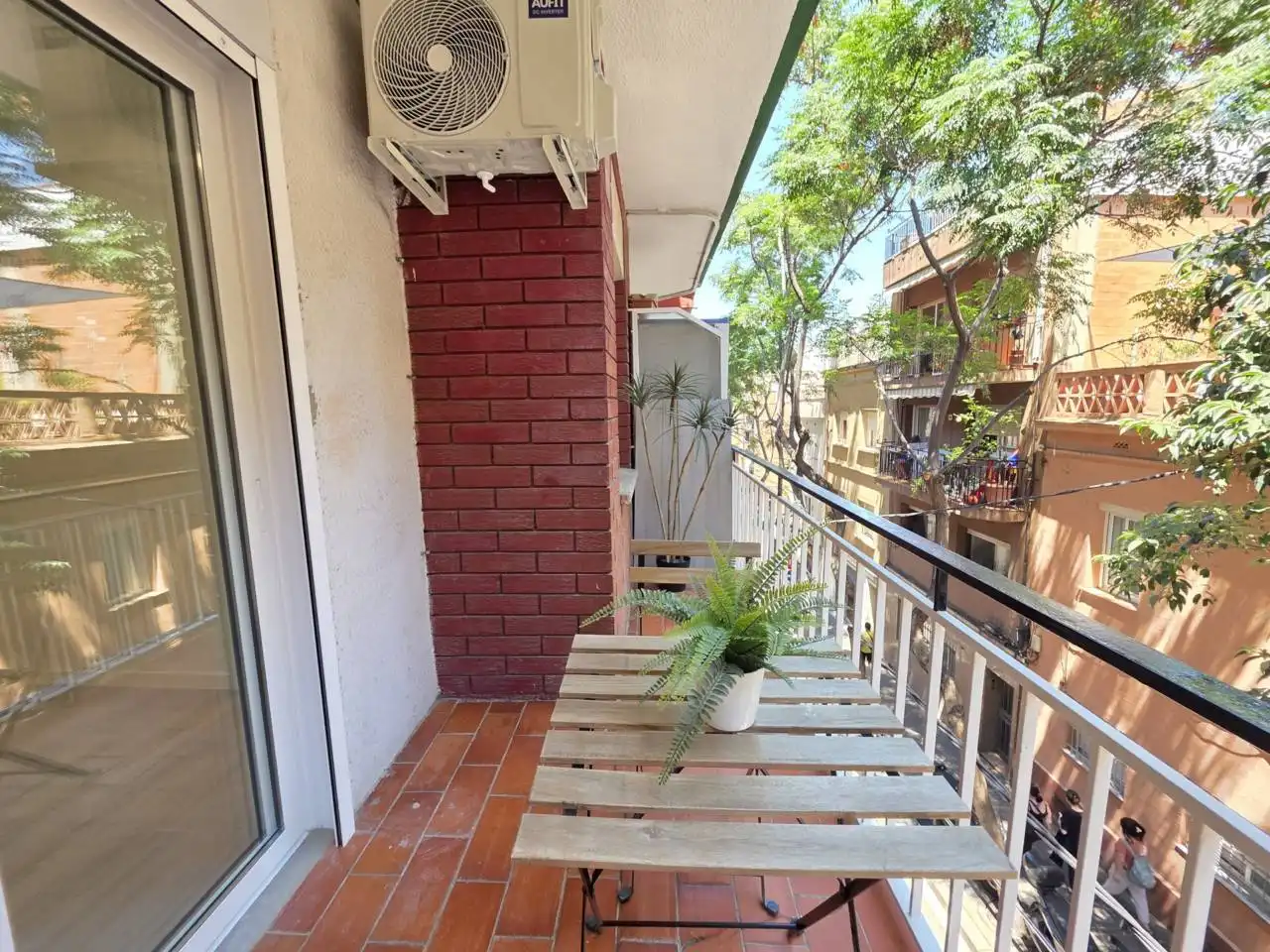 Terrasse von Wohnung zum Verkauf in Barcelona mit Klimaanlage, Parkett und Terrasse