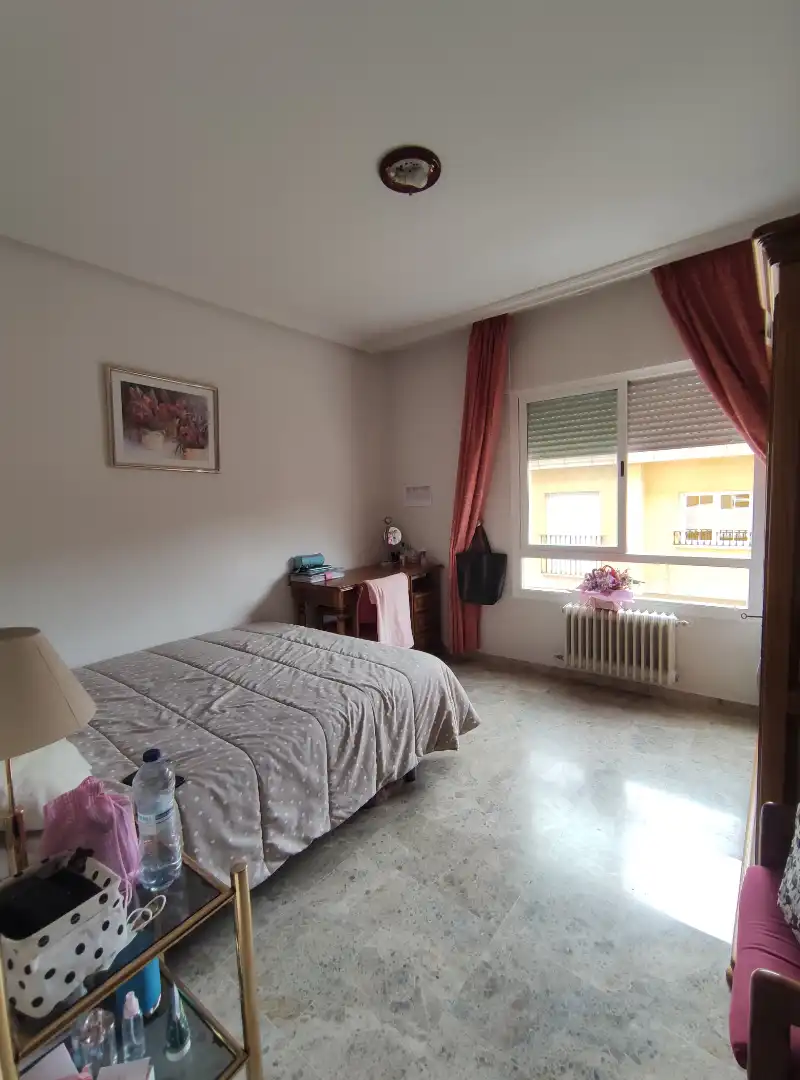 Schlafzimmer von Wohnung zur Miete in Ciudad Real mit Möbliert
