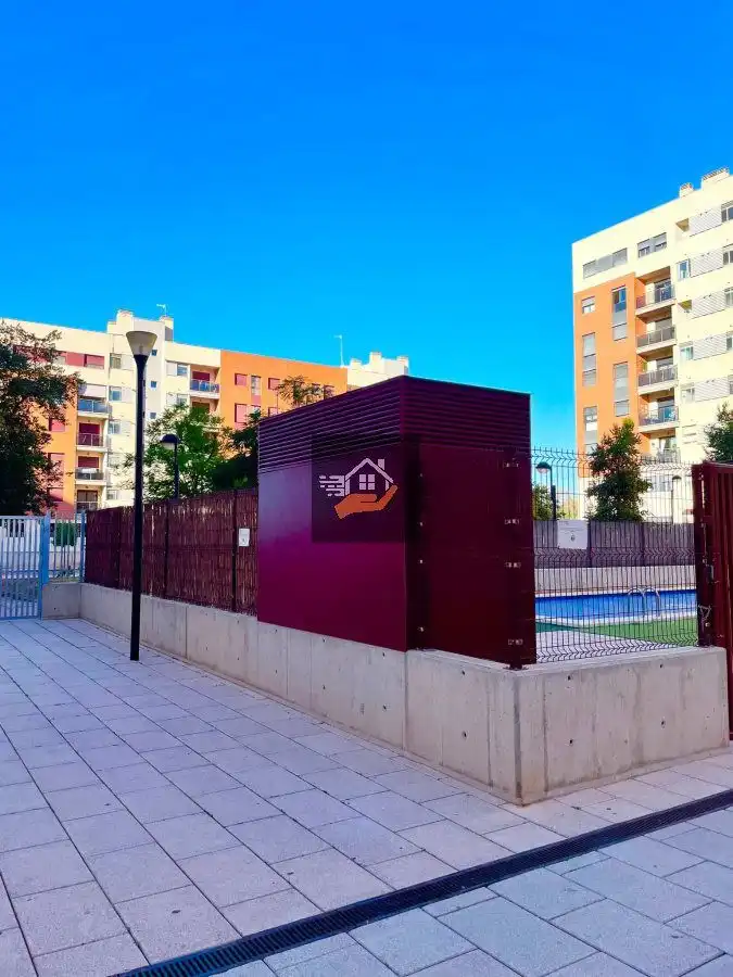Außenansicht von Wohnung zur Miete in Murcia mit Heizung und Balkon