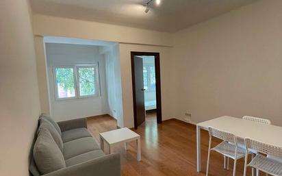Living room of Flat to rent in  Barcelona Capital  with Parquet flooring, Furnished and Oven