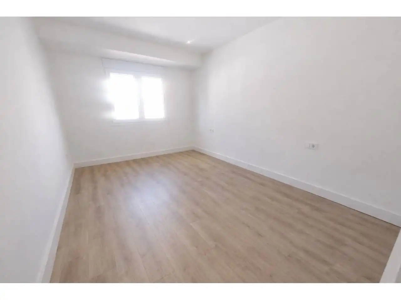 Habitación de Piso en venta en  Logroño con Calefacción y Parquet