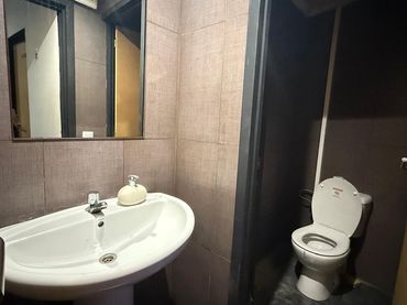 Locale commerciale in vendita a Casco Urbano
