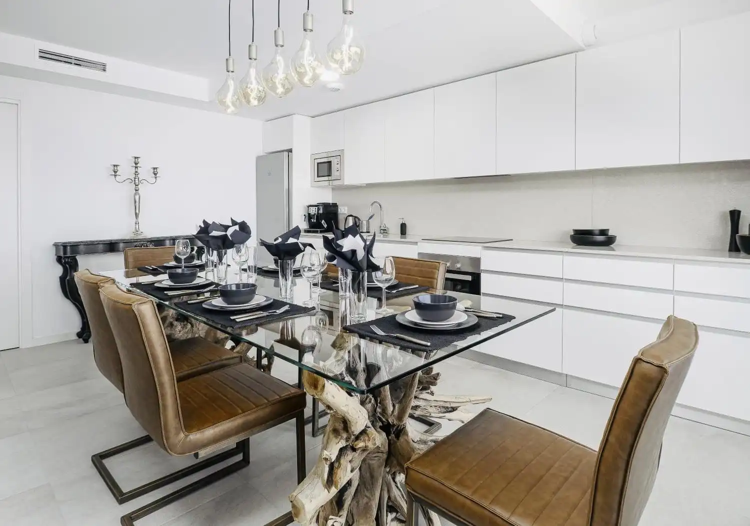 Menjador de Apartament en venda en Estepona amb Aire condicionat, Calefacció i Terrassa
