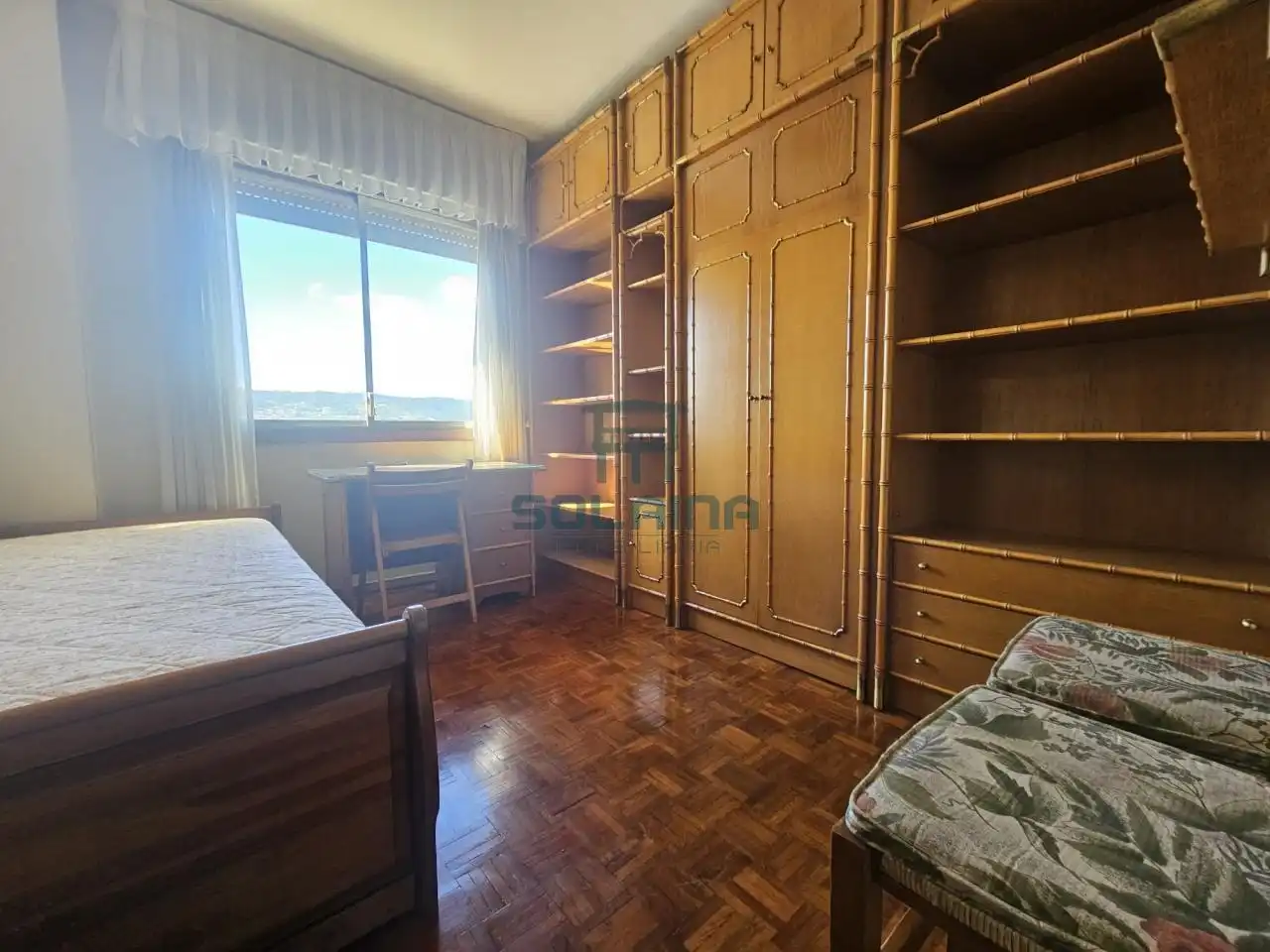Habitación de Piso en venta en Ourense Capital  con Calefacción, Parquet y Trastero