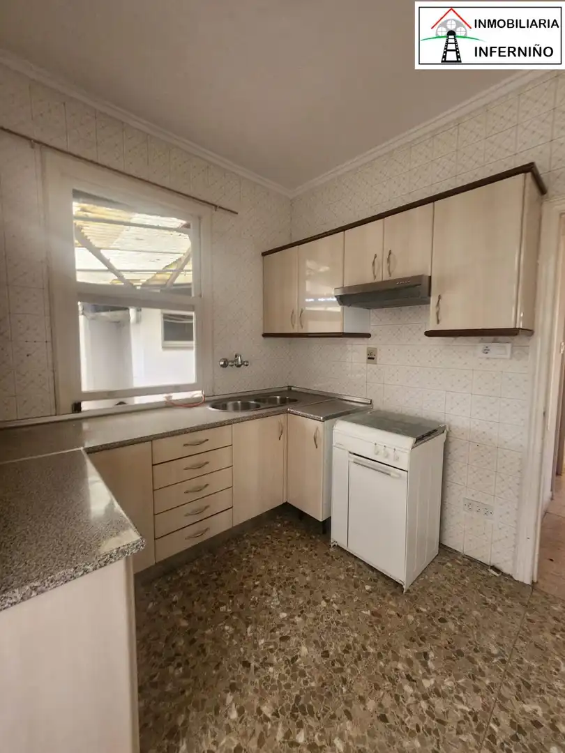 Cocina de Piso en venta en Narón con Terraza