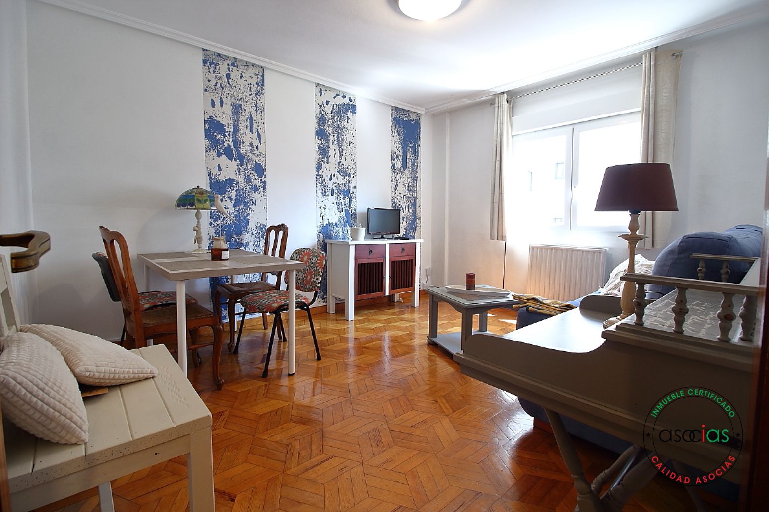 Living room of Flat for sale in Gijón   with Heating, Parquet flooring and Storage room