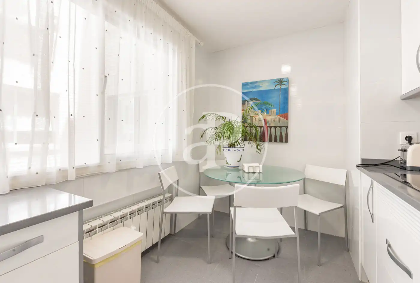 Piso en venta en C. de Pechuán, Ciudad Jardín