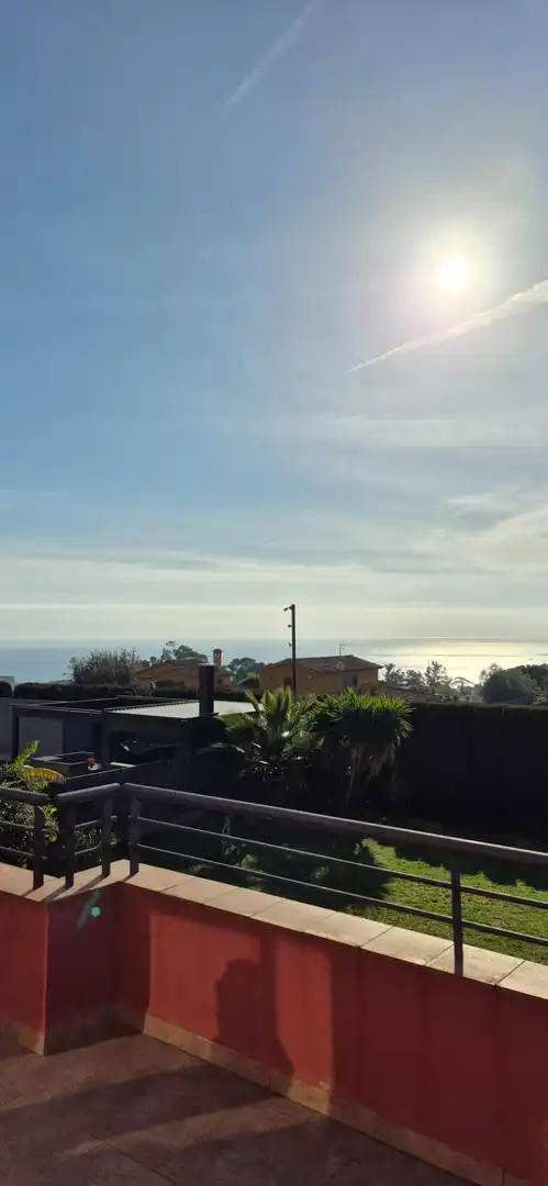 Vista exterior de Casa o chalet en venta en Sant Vicenç de Montalt con Aire acondicionado, Jardín privado y Terraza