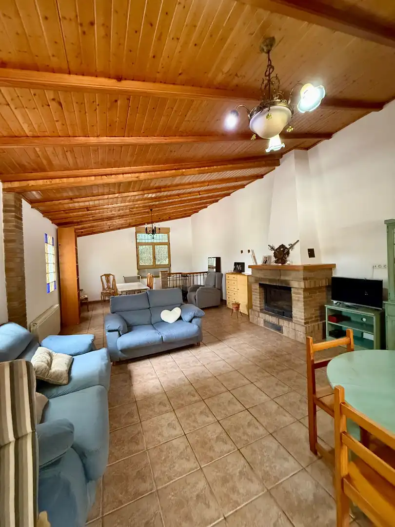Sala de estar de Casa o chalet en venta en Villena con Calefacción, Jardín privado y Trastero