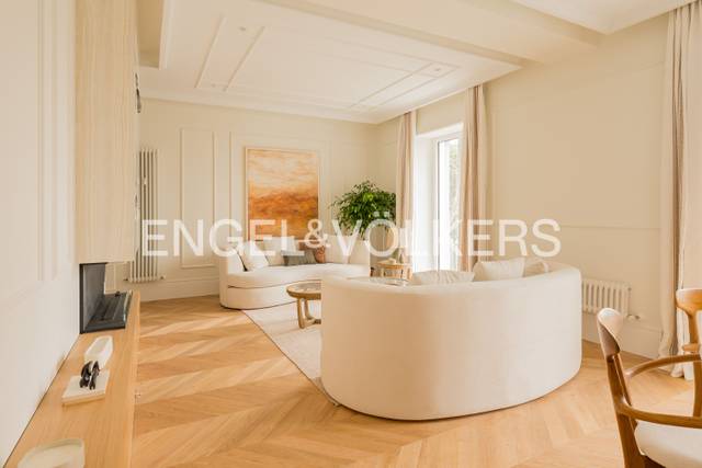 Piso en Venta en Calle de los Reyes Magos en Niño Jesús