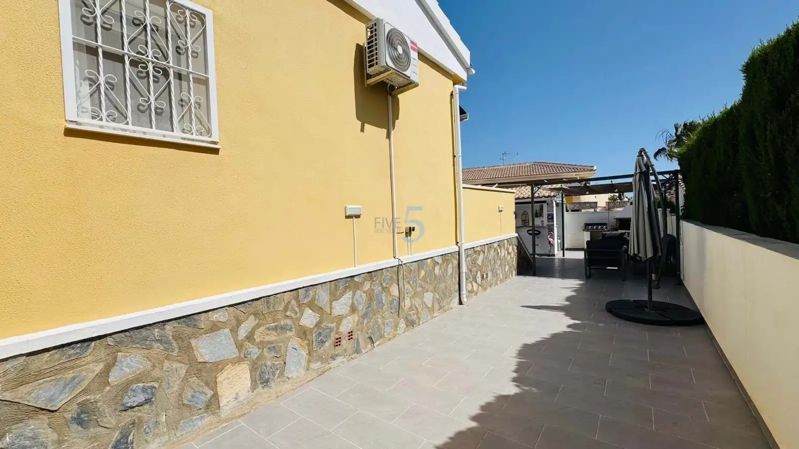 Vista exterior de Casa o xalet en venda en Rojales amb Aire condicionat, Terrassa i Traster