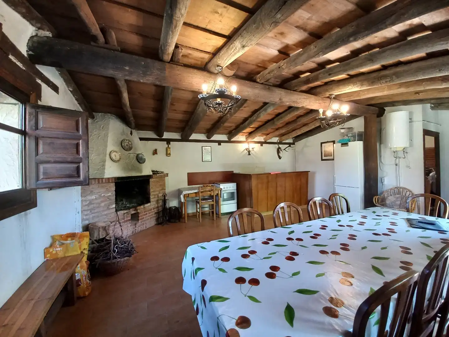 Comedor de Finca rústica en venta en Cayuela con Jardín privado