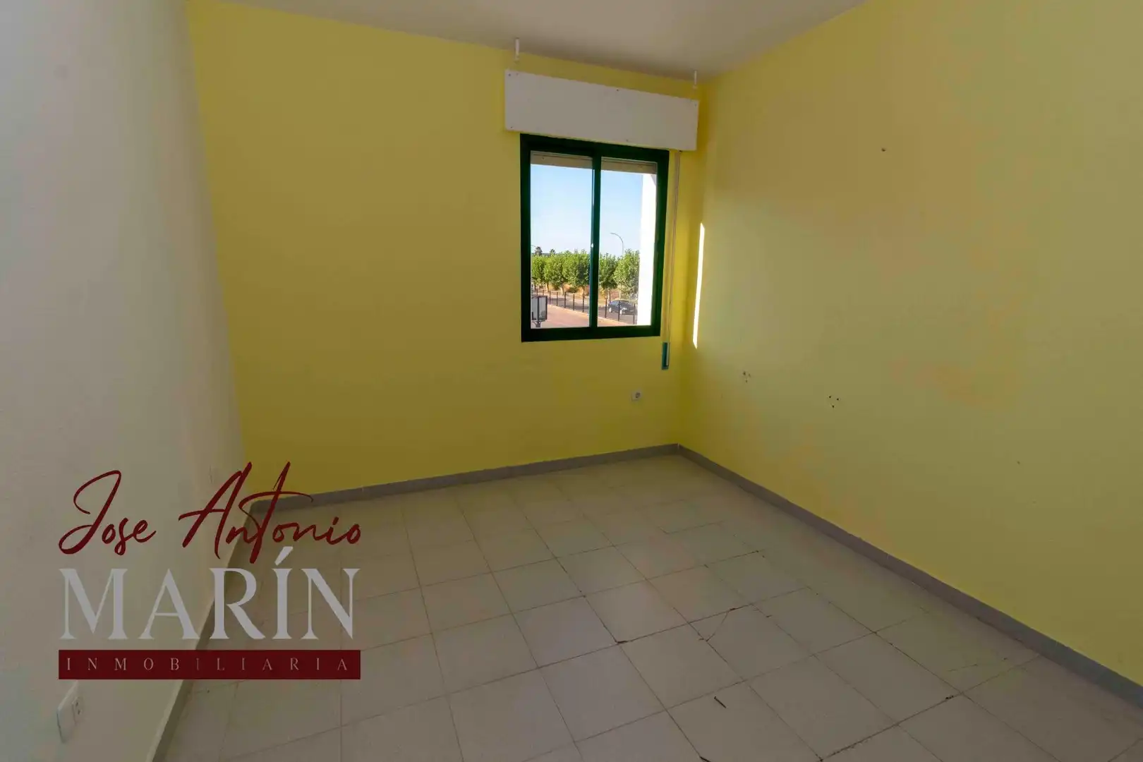 Bedroom of Houses for sale in Valdelacalzada