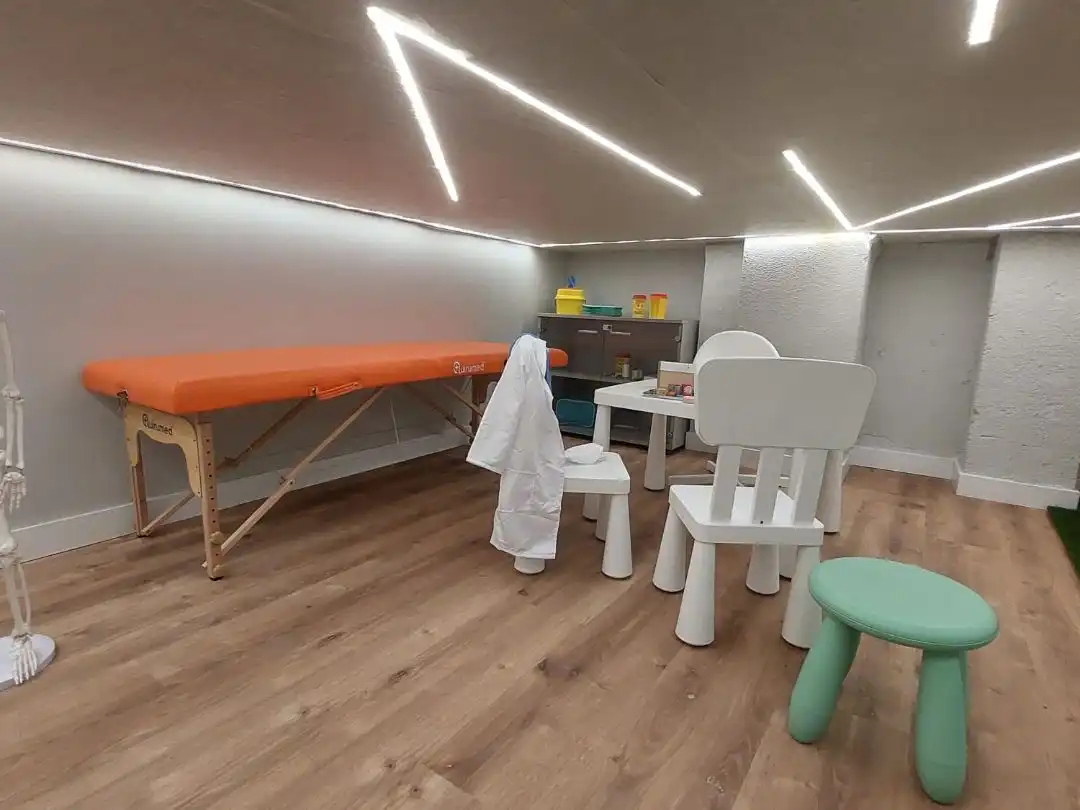 Commercial properties for rent in Madrid  with Air Conditioner, Heating and Parquet flooring