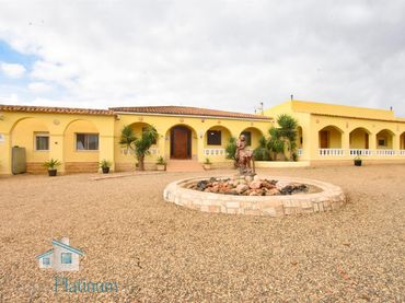 Villa con piscina in vendita a Turre
