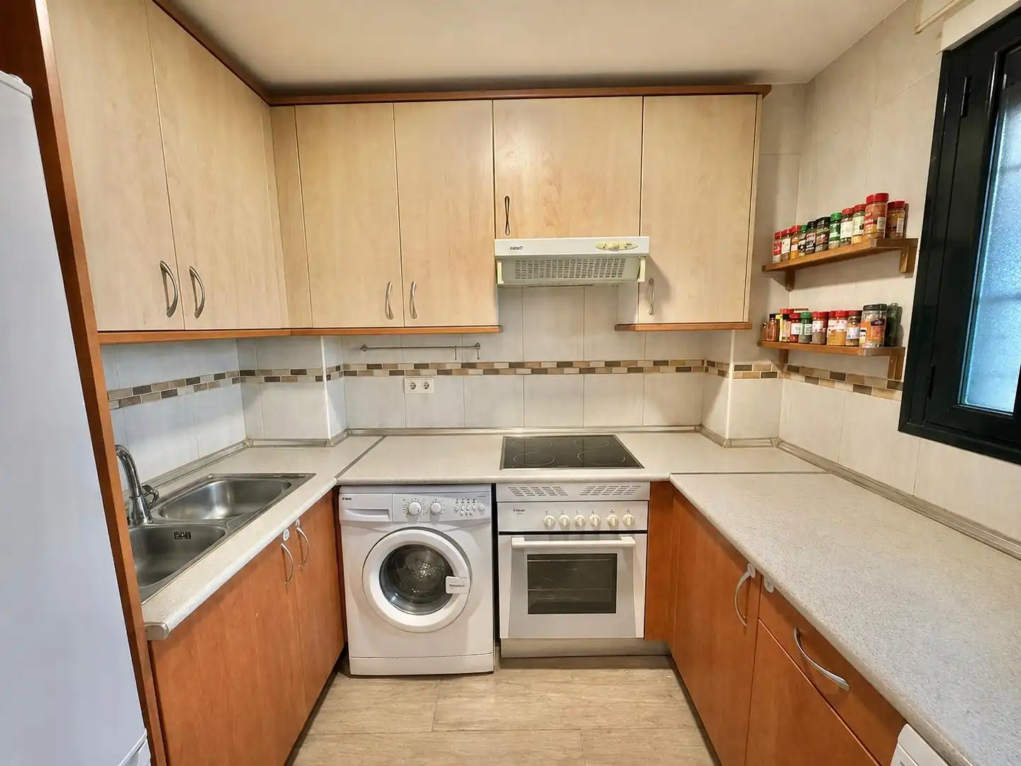Kitchen of Flat for sale in Aranjuez  with Air Conditioner, Heating and Terrace