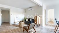 Living room of Flat for sale in  Barcelona Capital  with Air Conditioner, Heating and Terrace