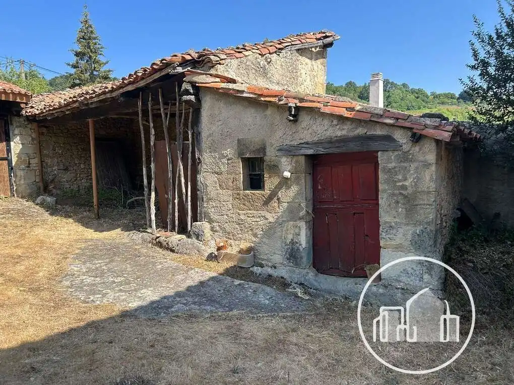 Vista exterior de Casa o xalet en venda en Alfoz de Bricia amb Calefacció