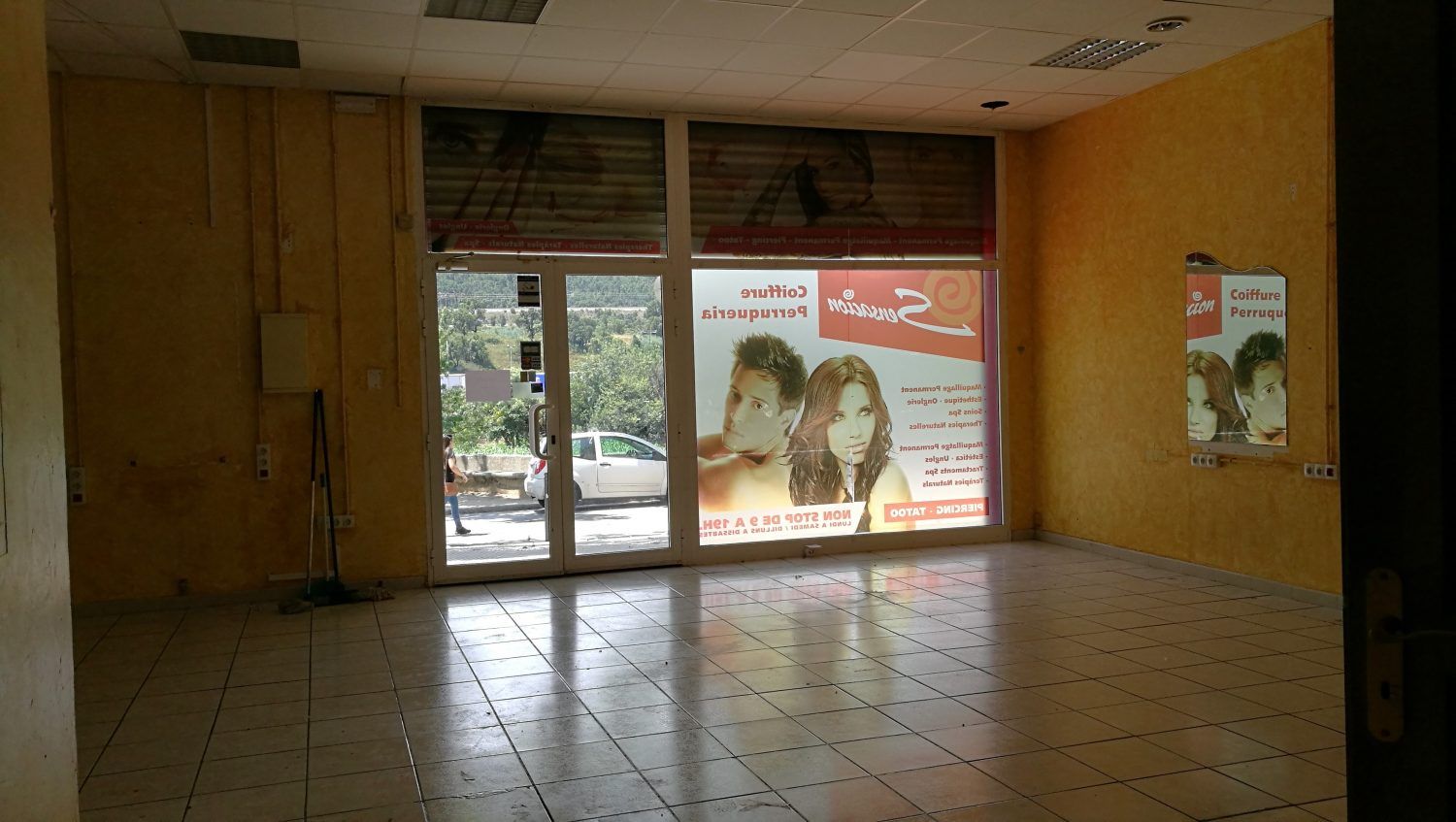 Local en venta en La Jonquera con Aire acondicionado